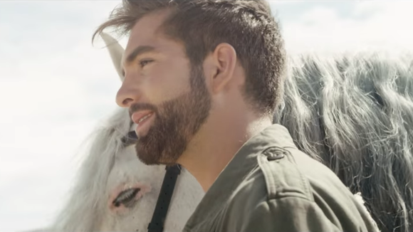 Kendji Girac dévoile le clip de "Sonrisa"