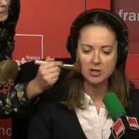 Charline Vanhoenacker se paye la télé franceinfo