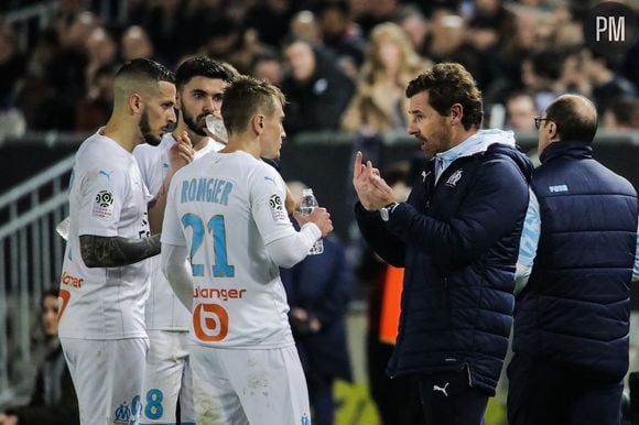 Le coach André Villas-Boas et ses joueurs