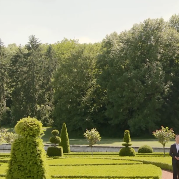 Stéphane Bern dans "Si les murs pouvaient parler"
