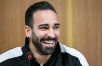 Adil Rami et Géraldine Maillet ont écrit un livre sur la carrière du joueur de football (vidéo).