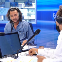 Europe 1 : Bertrand Chameroy fait ses adieux en chanson dans la matinale