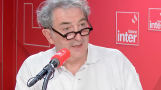 "On se sent quasiment endeuillé" : François Morel rend hommage à "Plus belle la vie" sur France Inter