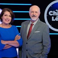 "Ils n'ont jamais sollicité de CDI" : France Télévisions répond à Bertrand Renard et Arielle Boulin-Prat