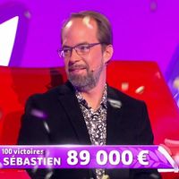 "Tout le monde veut prendre sa place" : Sébastien décroche sa 100e victoire sur France 2