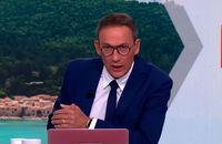 "En route pour le Pulitzer !" : Julien Courbet se moque des débats d'Amandine Bégot et Yves Calvi dans "RTL Matin"