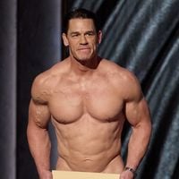 Oscars 2024 : John Cena nu sur scène, le chien d'"Anatomie d'une chute", Ken fait craquer la robe d'Emma Stone... Les grands moments de la soirée