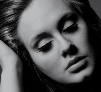 <p>La chanteuse Adele sur la pochette de l'album '21'</p>