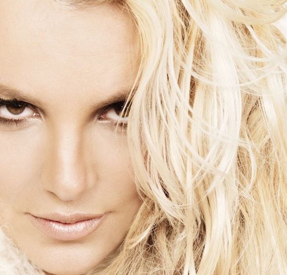 Britney Spears sur la pochette de l'album "Femme Fatale"