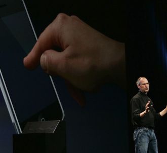 Steve Jobs présente l'iPhone le 9 janvier 2007