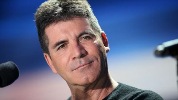 Simon Cowell évoque Beyoncé et Madonna pour "The X Factor" saison 2 et attaque "The Voice"