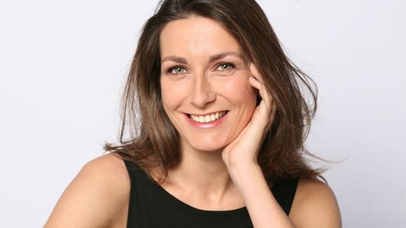 TF1 : Anne-Claire Coudray, un visage peu connu pour remplacer Claire Chazal cet été