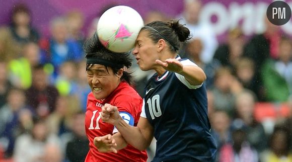 Kim Chung Sim (Corée) et Carli Lloyd (USA) aux Jeux Olympiques de Londres 2012