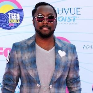 will.i.am travaille à un télé-crochet pour les ingénieurs avec Simon Cowell