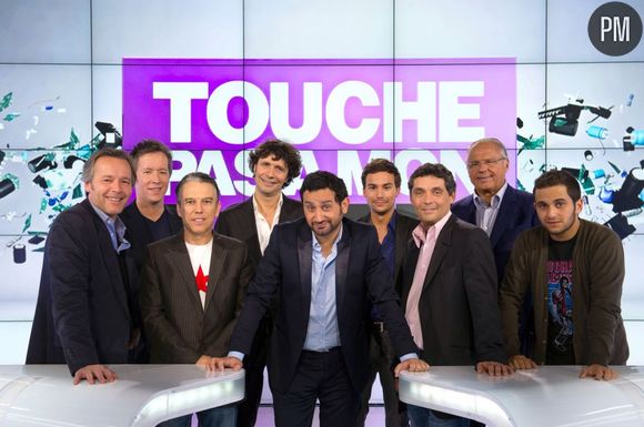 L'équipe de "Touche pas à mon poste"