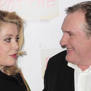Catherine Deneuve vole à la rescousse de Gérard Depardieu