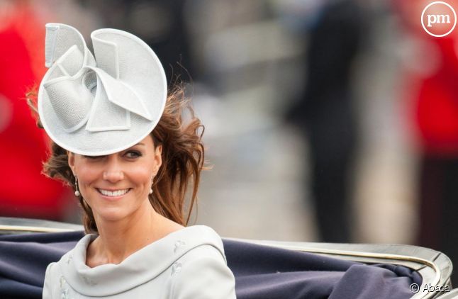 Après la l'Italie, la France publie les photos privées de Kate Middleton.