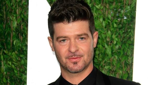 Charts UK : Robin Thicke toujours loin devant, deuxième n°1 pour Kanye West