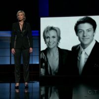 Emmy Awards 2013 : l'hommage de Jane Lynch à Cory Monteith (VOST)