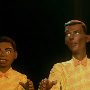 Stromae sur le plateau des Guignols