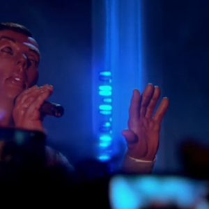 Stromae sur le plateau des Guignols