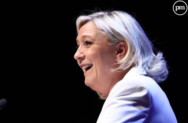 Marine Le Pen ne "supporte plus" Canal+.