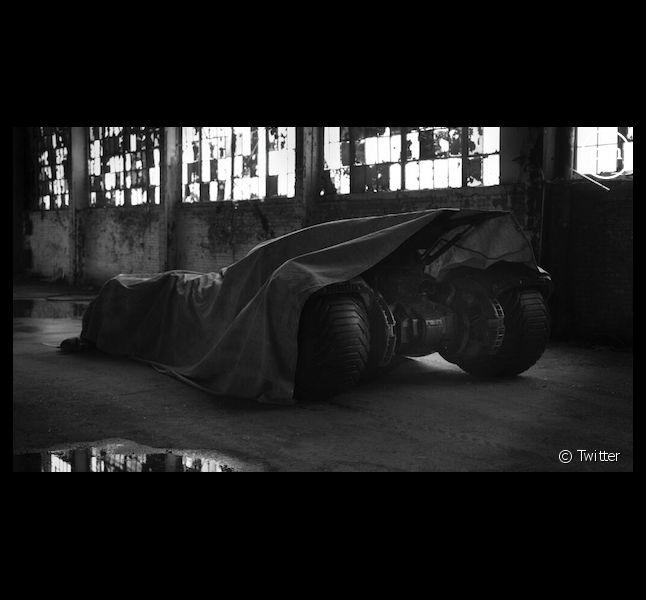 Zack Snyder dévoile les premières photos de Batman dans "Man of Steel 2"