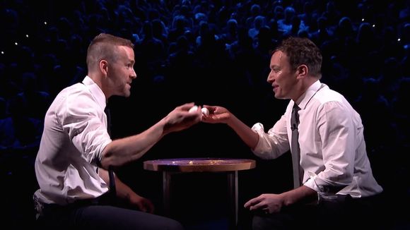 Ryan Reynolds et Jimmy Fallon jouent à la roulette russe des oeufs