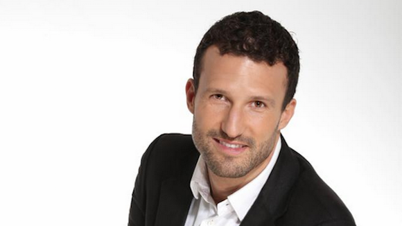 NT1 : Boris Ehrgott aux commandes du "Bachelor" en remplacement de Grégory Ascher