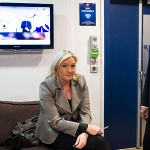 Jena-Jacques Bourdin et Marine Le Pen, le 23 mars 2015 à Paris.