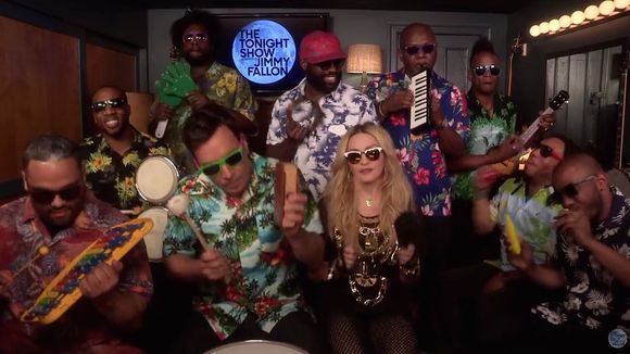 Madonna et Jimmy Fallon réinventent "Holiday" avec des instruments pour enfants