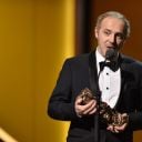 Arnaud Desplechin et son prix de meilleur réalisateur lors de la 41eme cérémonie des César