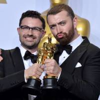 Recadré après une gaffe lors des Oscars, Sam Smith répond sur Twitter