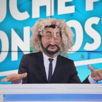 "Les Guignols" se moquent de Cyril Hanouna, l'homme qui "prend en otage" D8