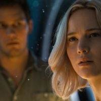 Agacés par une question, Jennifer Lawrence et Chris Pratt quittent une interview en direct