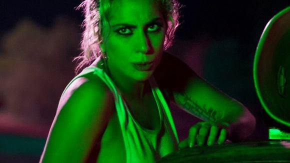 Lady Gaga dévoile le clip de "John Wayne"