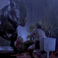 Les stars rendent hommage à l'homme mangé sur les toilettes dans "Jurassic Park"