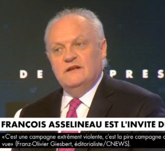 François Asselineau tacle Dupont-Aignan