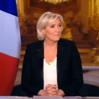 "Demain Président" : Marine Le Pen fait retirer le drapeau européen pour son interview sur TF1