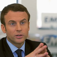 Emmanuel Macron : "Les commentateurs politiques ne servent pas à grand chose"