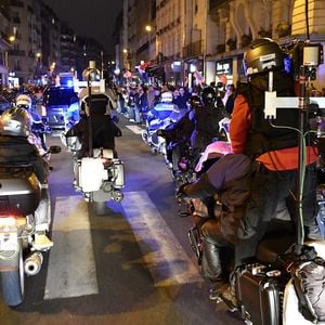 Les journalistes ont suivi une voiture leurre le soir de la victoire d'Emmanuel Macron.