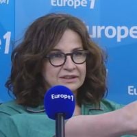 Valérie Lemercier débarque en pyjama dans les studios d'Europe 1