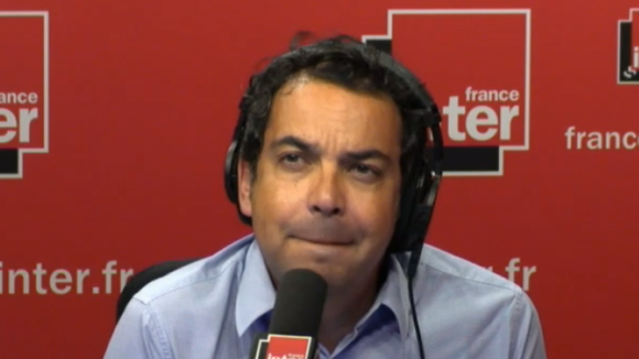 Un auditeur se plaint du traitement de Jean-Luc Mélenchon fait par Patrick Cohen.