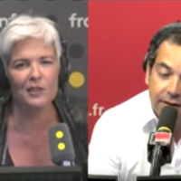 Patrick Cohen souhaite "joyeux anniversaire" à franceinfo en faisant antenne commune