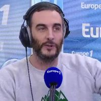 Neige à Paris : Matthieu Noël se moque des "naufragés du journalisme"