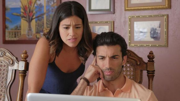 "Jane the Virgin" : Gina Rodriguez annonce par inadvertance l'arrêt de la série en 2019 !