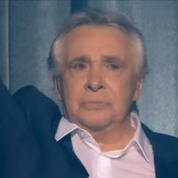 Michel Sardou fait ses adieux à la chanson en larmes sur C8