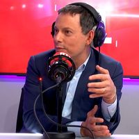 "Le Divan" : Comment Marc-Olivier Fogiel a convaincu Laurent Gerra de venir se confier