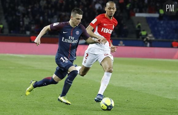 Le Paris Saint-Germain, champion de Ligue 1 et son dauphin Monaco