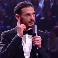 "Soirée pyjama avec Vincent Dedienne" : L'humoriste reprend Dalida entouré d'artistes étonnants